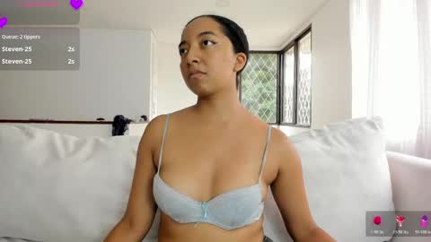 Laura online show from April 18, 7:07 pm