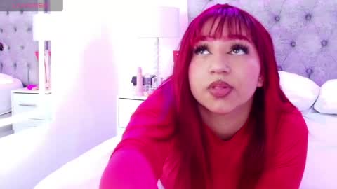 nahomi_velmont online show from May 11, 7:11 pm