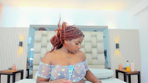 Snapshot of nahomye_taylor chatting on October 22, 3:00 am Nahomye online show from October 22, 3:00 am