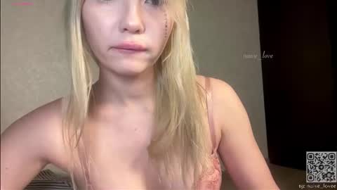 Mia online show from February 27, 1:55 pm