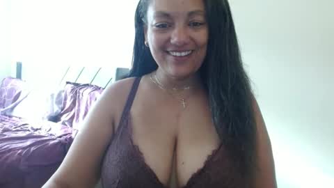 Nala Thickk online show from December 6, 3:33 pm