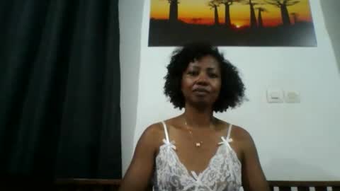 nalinah86 online show from May 23, 4:05 pm