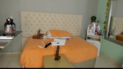 nami_sam online show from November 21, 2:41 pm