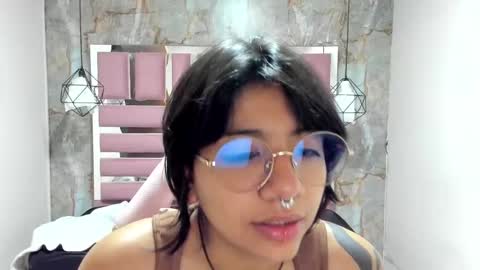 nami_usagi online show from January 4, 11:00 am