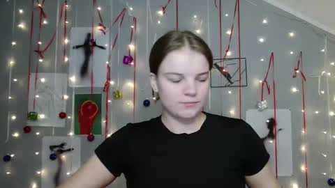 Nana online show from November 3, 9:35 am