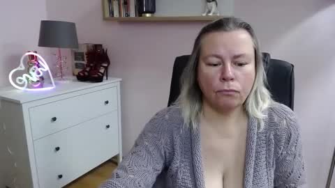 Nancy online show from December 22, 8:16 am