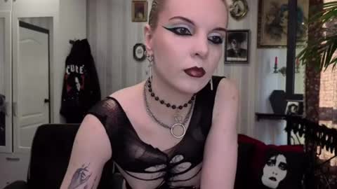 Nancy online show from August 6, 4:47 pm