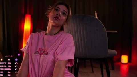 Mary online show from April 23, 6:21 pm