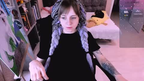 Monday-Friday 12-4 AM and 6-9 AM New York time online show from December 3, 5:30 am