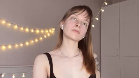 Naomi online show from April 4, 3:11 pm