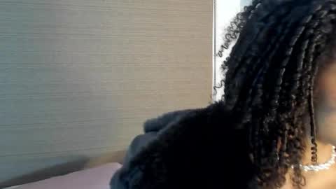 naomidawson online show from October 3, 10:15 pm