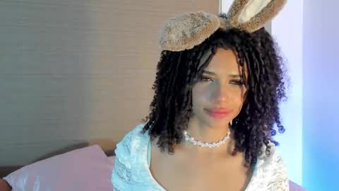 naomidawson online show from October 29, 9:50 pm