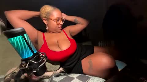 Naomigiirl6 online show from March 2, 9:32 am