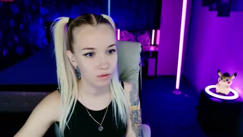 naomihita online show from November 19, 10:48 am