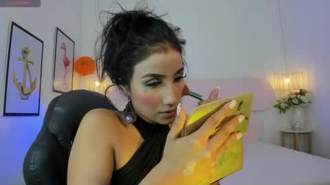 naomiiii   online show from October 13, 11:57 am