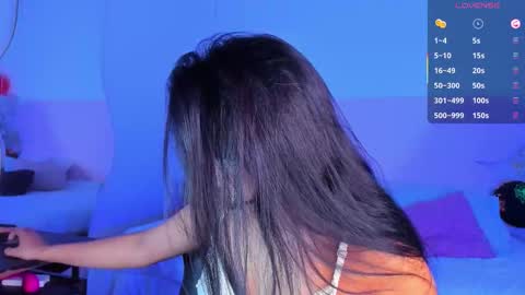 naomiiii   online show from October 11, 12:41 pm