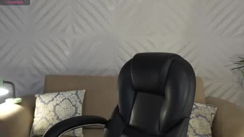 Naomi online show from March 22, 1:06 pm