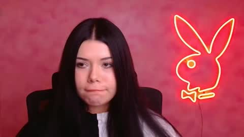 Naomi online show from December 3, 7:05 pm