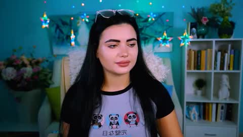 naomiwilsons online show from November 11, 1:52 pm