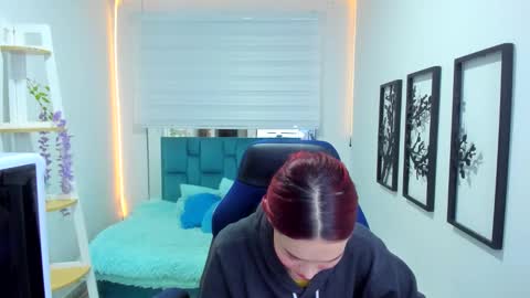 naomy online show from December 1, 12:58 am