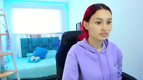 naomy online show from September 22, 7:34 pm