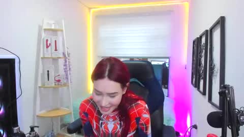 naomy online show from October 25, 10:05 pm