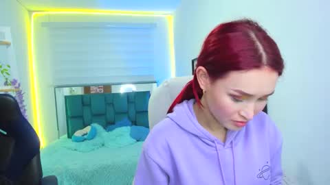 naomy online show from October 17, 10:24 pm