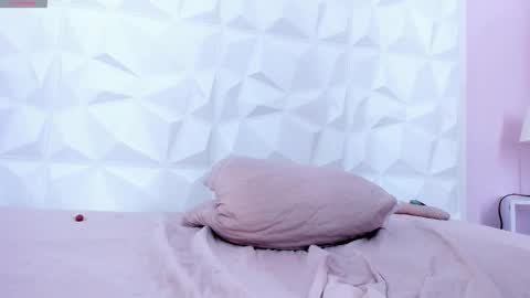 I am Naomy online show from September 22, 9:57 pm