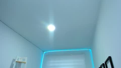 naomy online show from November 7, 9:53 pm