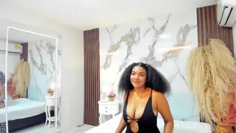 naomyduff online show from April 29, 7:30 pm