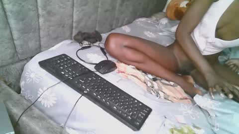 nasti_petite online show from December 1, 2:37 am