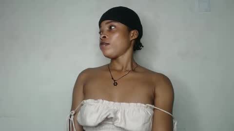 bella online show from November 3, 10:36 pm