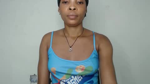 bella online show from November 9, 1:40 pm