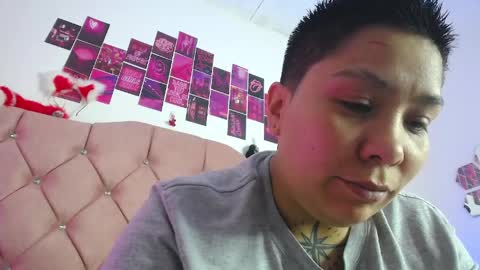nat_evans8 online show from May 12, 11:22 pm