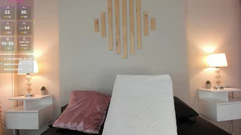 Natacha Diaz online show from September 12, 2:02 pm