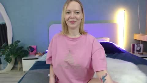 natalee_love online show from March 14, 12:00 am