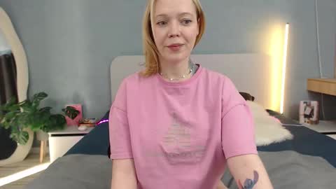natalee_love online show from February 18, 11:37 pm