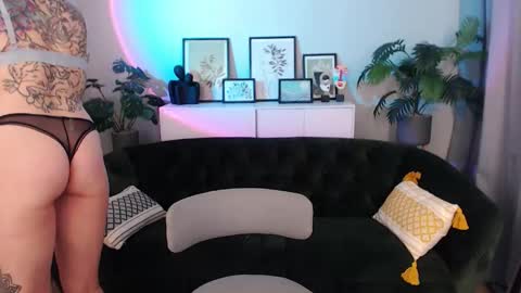 natalee_love online show from September 16, 1:46 am