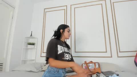 Naty  online show from February 23, 12:30 pm