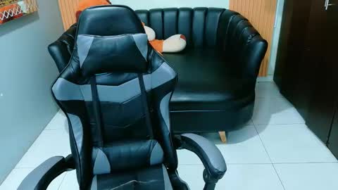 nataliatompsonx1 online show from November 2, 8:23 pm