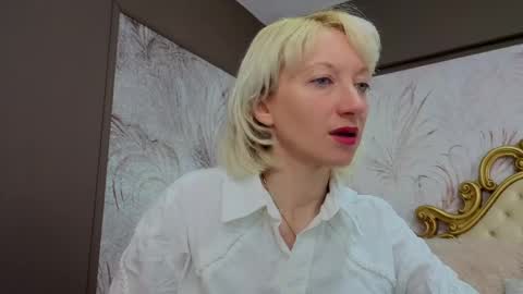 Natalie online show from April 13, 5:20 am