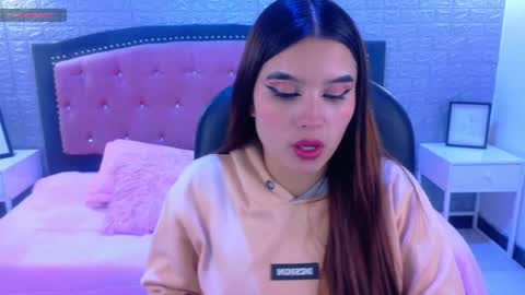 natalie  online show from December 15, 3:23 am