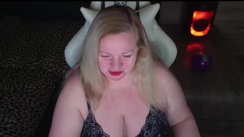 Natalli online show from April 1, 8:28 pm