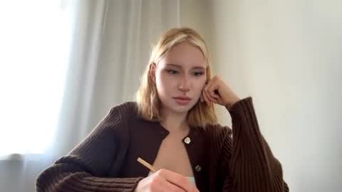 Alisa online show from June 23, 2:42 am