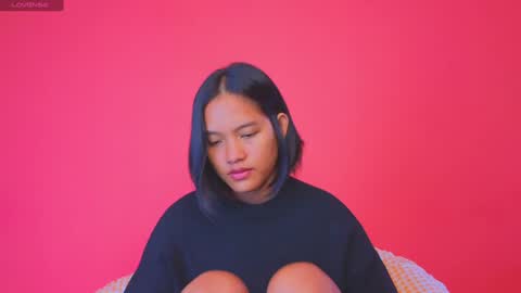 Natcha C online show from December 19, 2:01 am