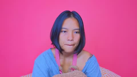 Natcha C online show from December 25, 1:10 am