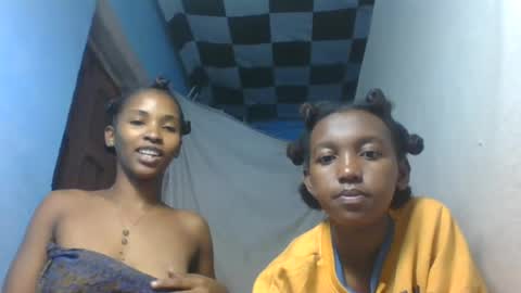 nathalia069 online show from July 5, 9:48 am