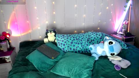 nathallyrouse online show from October 24, 4:08 am