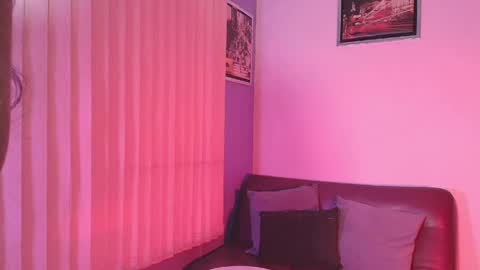 nathaly_evans18 online show from March 25, 5:44 am
