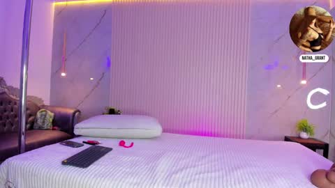 nathassa online show from October 6, 11:49 am